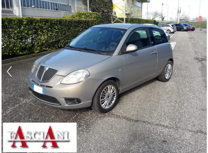 Lancia Ypsilon